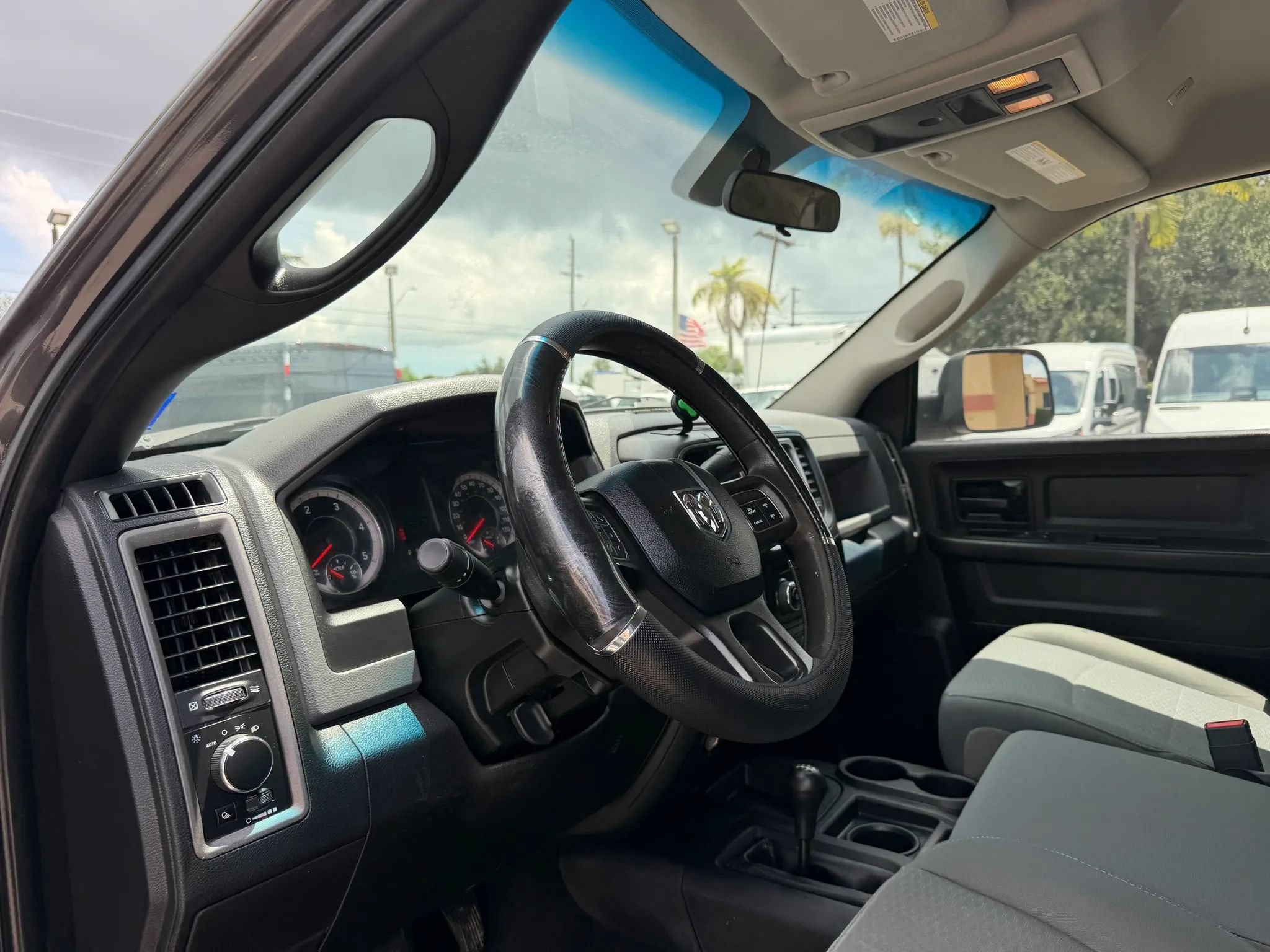 Used 2018 RAM 2500 Tradesman w/ Chrome Appearance Group AWD/4WD image 10