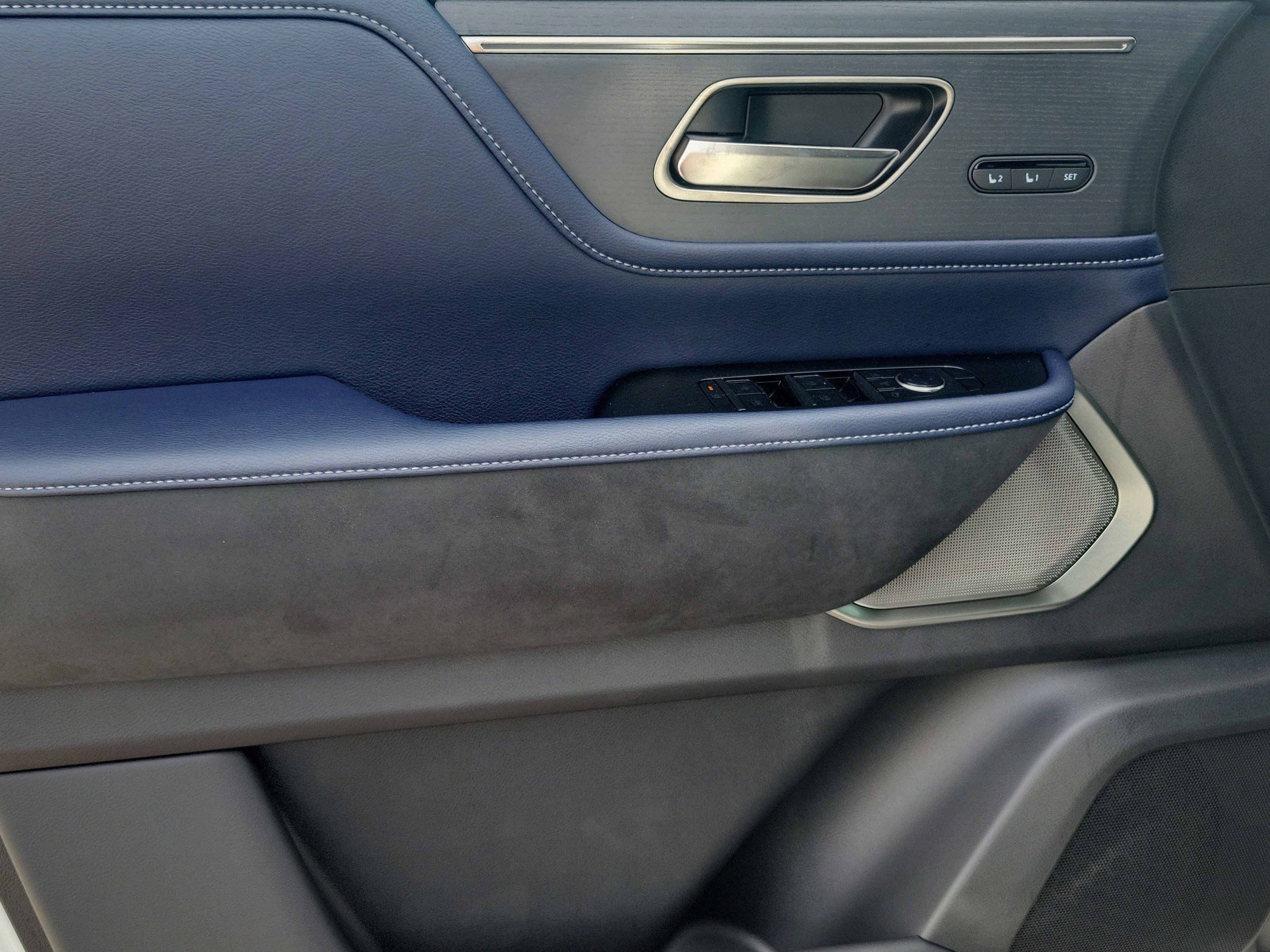 New 2026 INFINITI QX80 4WD image 17