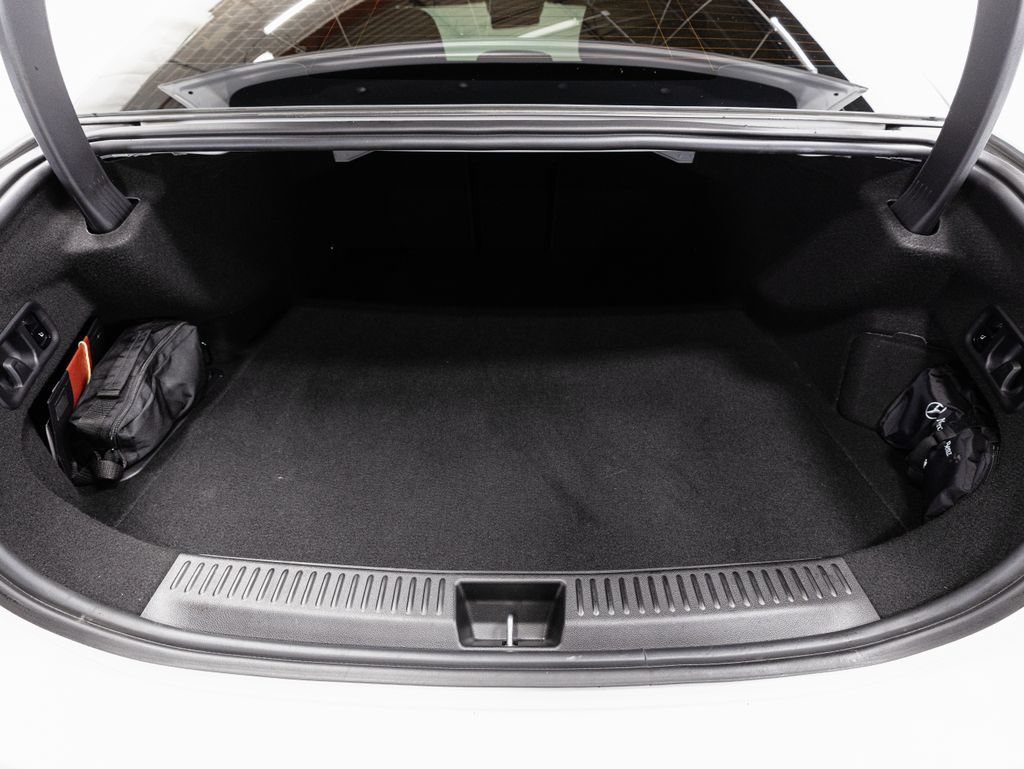 Used 2025 Mercedes-Benz E 53 AMG e 4MATIC Sedan image 31