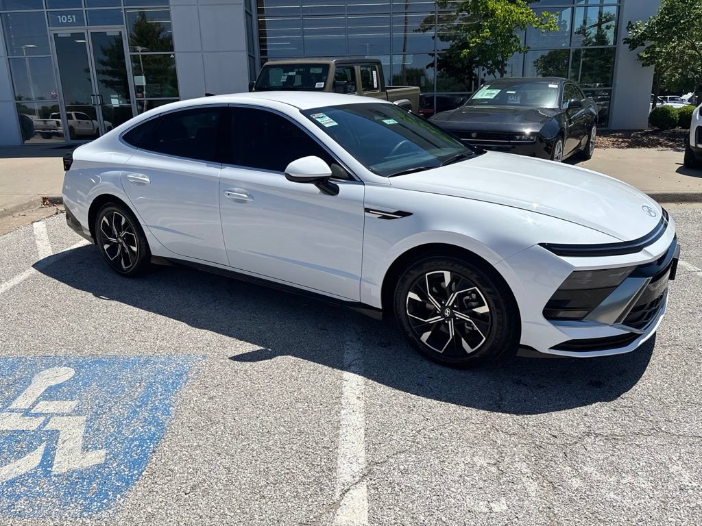 Used 2024 Hyundai Sonata SEL FWD image 30
