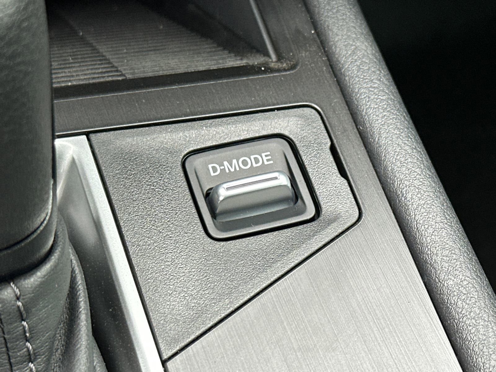 New 2026 Nissan Kicks S w/ Charging Package FWD image 32