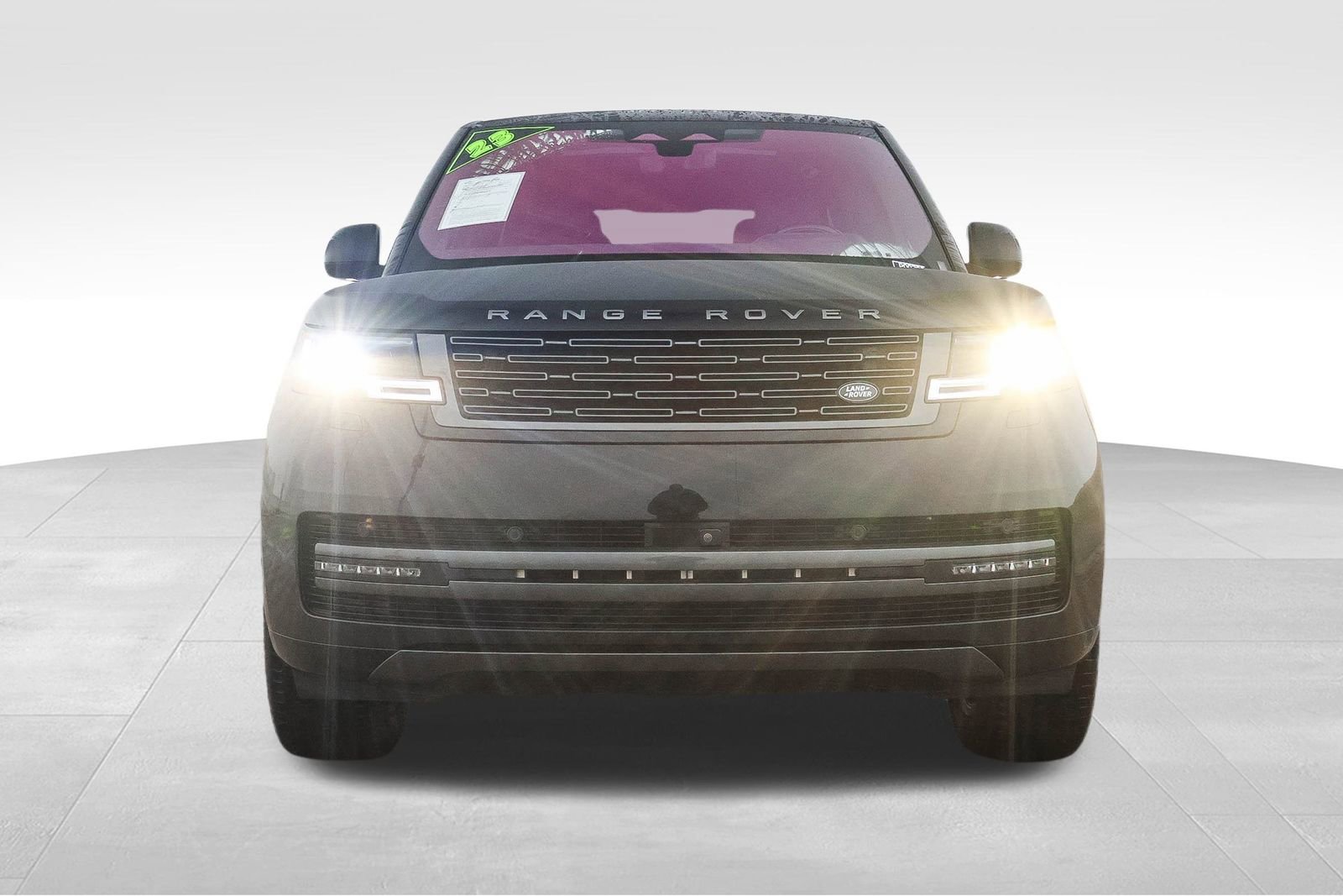 Used 2023 Land Rover Range Rover SE image 2