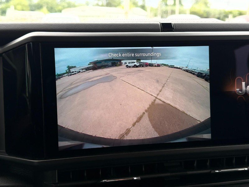 Used 2025 Jeep Wrangler Unlimited Sahara AWD/4WD image 35