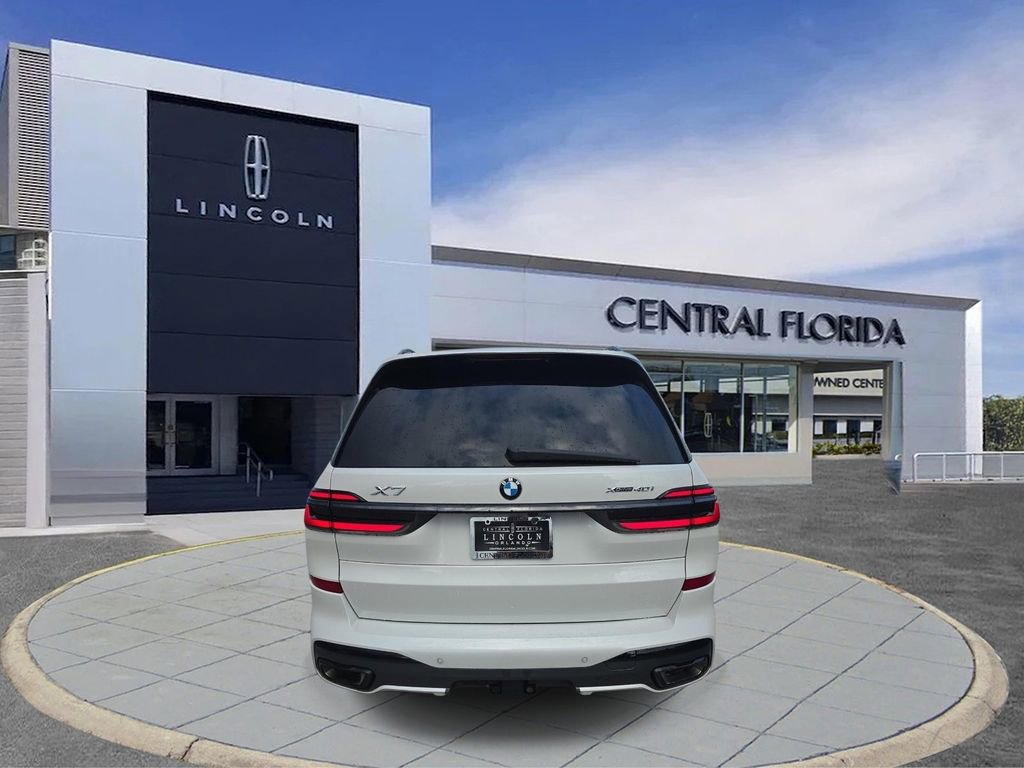 Used 2025 BMW X7 xDrive40i w/ M Sport Package AWD/4WD image 3