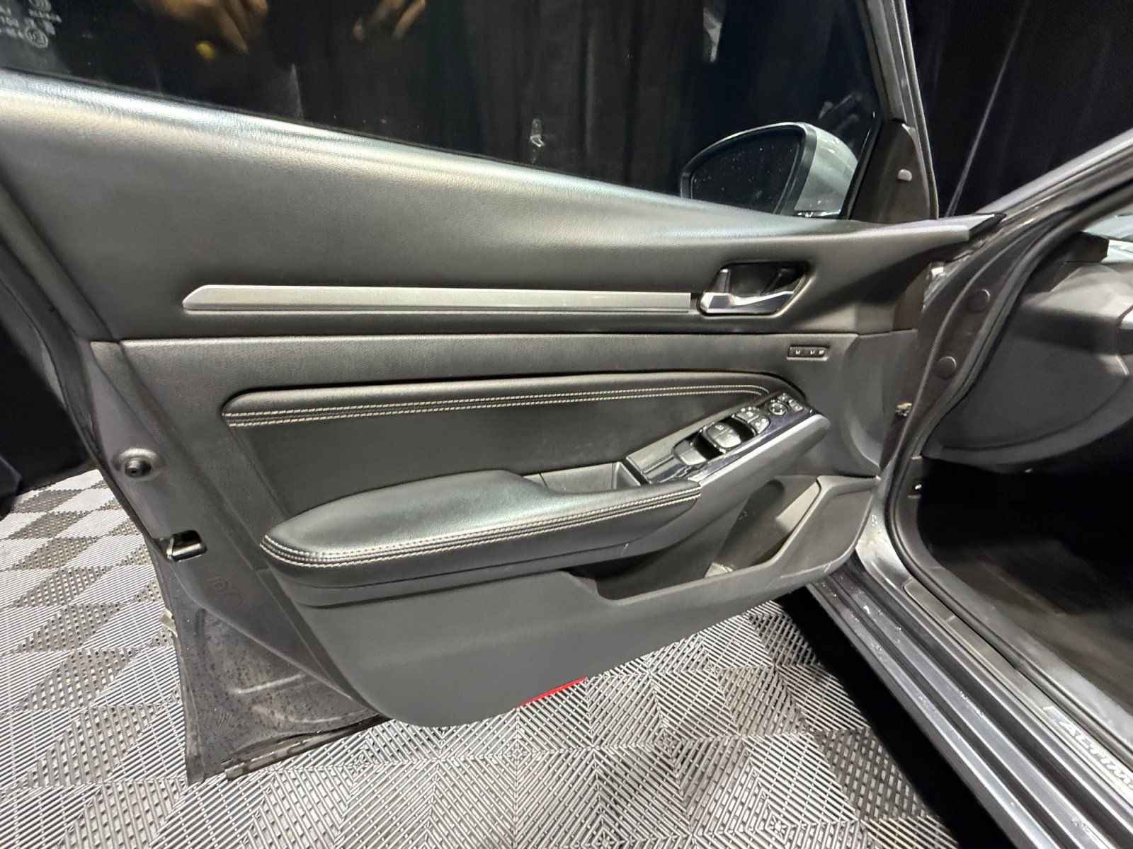 Used 2021 Nissan Altima 2.5 Platinum image 13