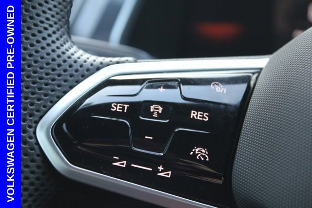 Used 2024 Volkswagen Tiguan SE R-Line image 31