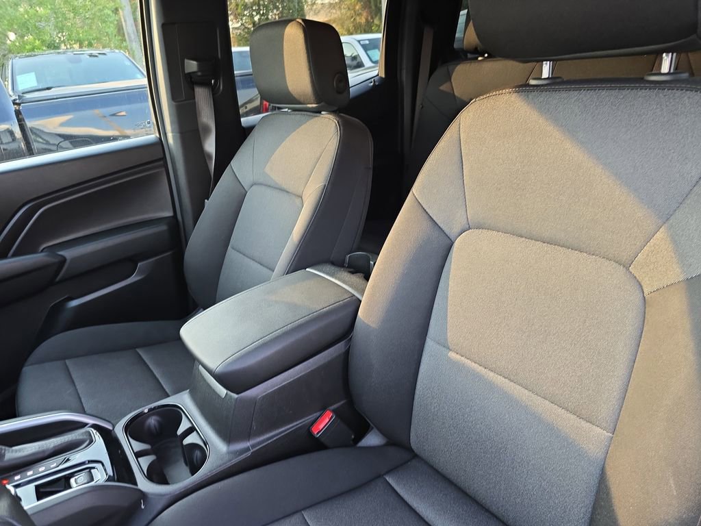 Used 2025 Chevrolet Colorado Trail Boss AWD/4WD image 19