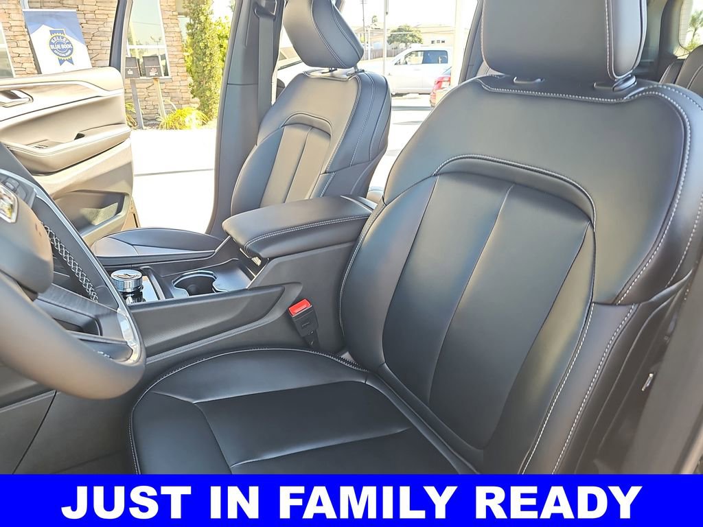 New 2026 Jeep Grand Cherokee L Limited w/ Limited Altitude Package AWD/4WD image 16