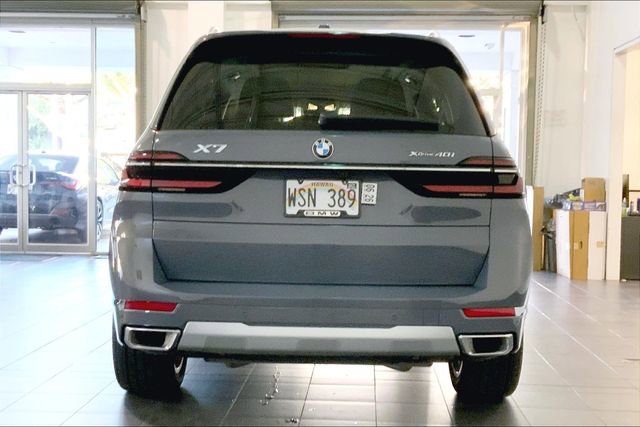 Used 2023 BMW X7 xDrive40i w/ Premium Package image 4