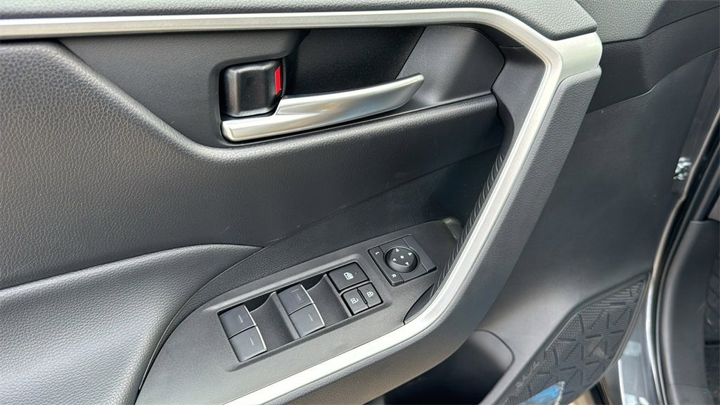 New 2025 Toyota RAV4 XLE image 15
