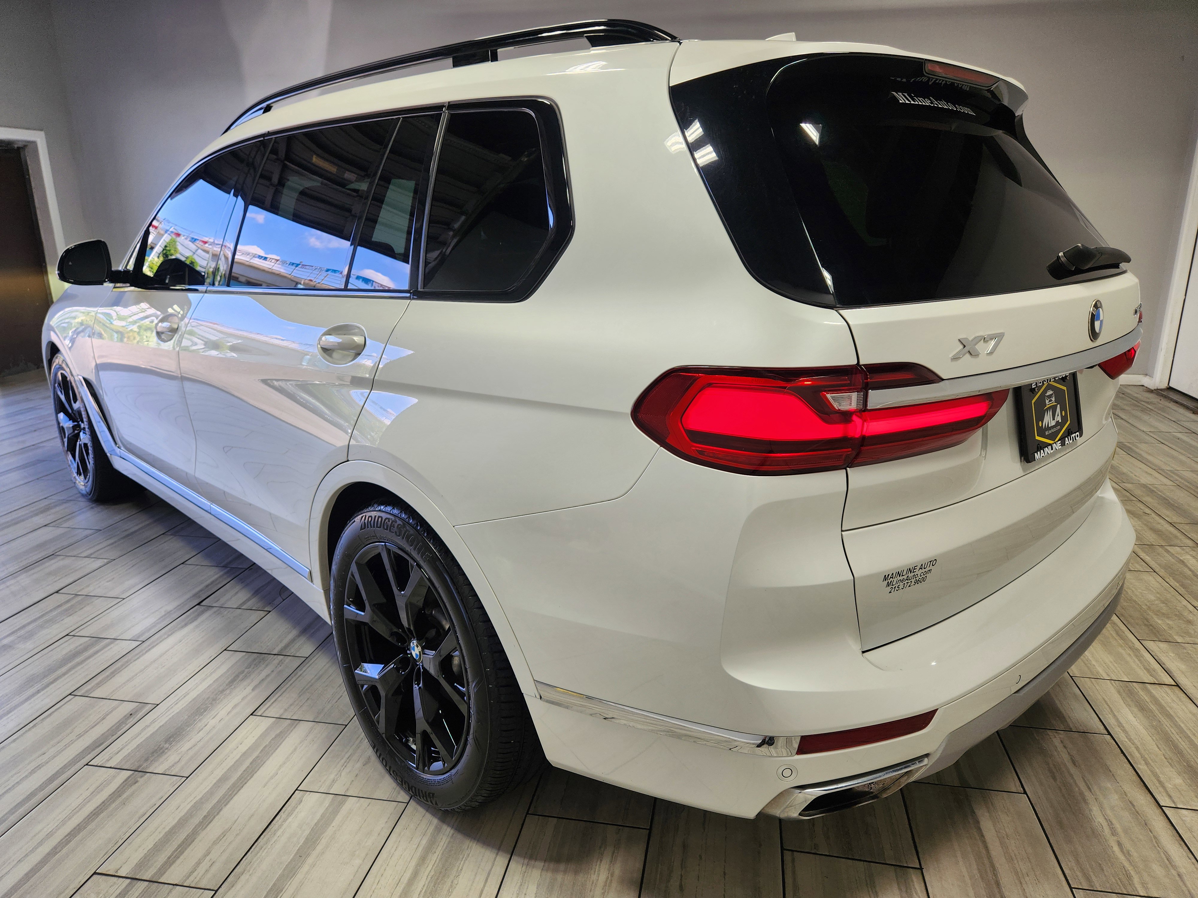 Used 2020 BMW X7 xDrive40i w/ Premium Package image 3