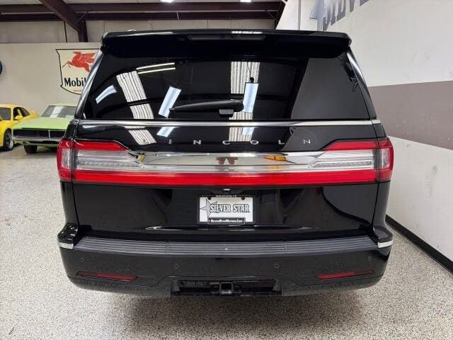 Used 2019 Lincoln Navigator L Reserve AWD/4WD image 8