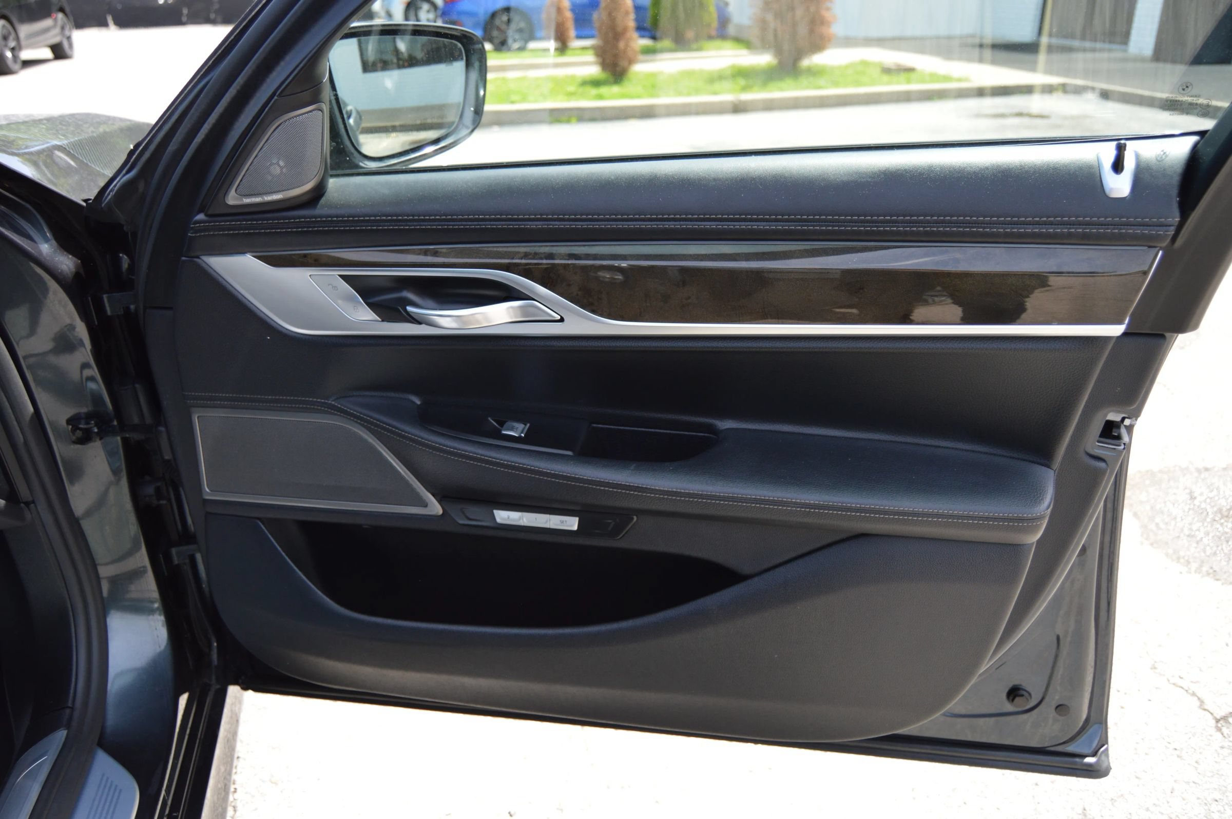 Used 2016 BMW 740i RWD image 26