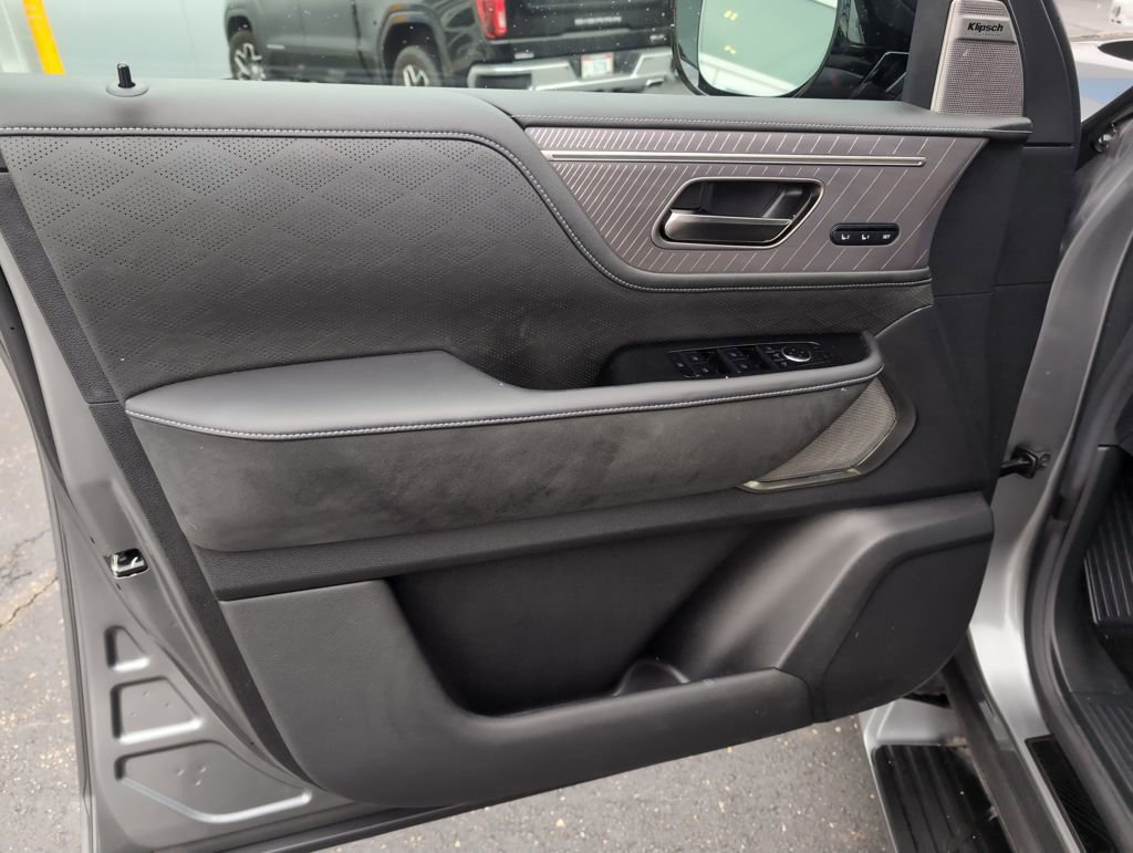 Used 2025 INFINITI QX80 Autograph image 15