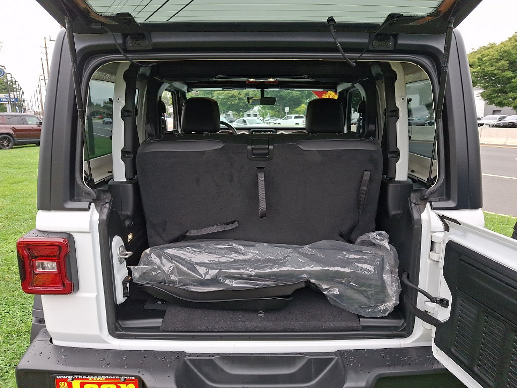 Certified 2023 Jeep Wrangler Rubicon w/ LED Lighting Group AWD/4WD image 28