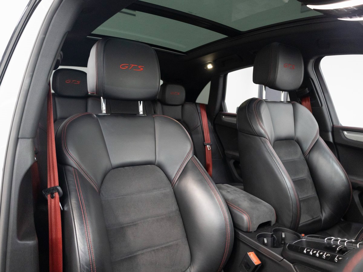Certified 2017 Porsche Macan GTS image 28