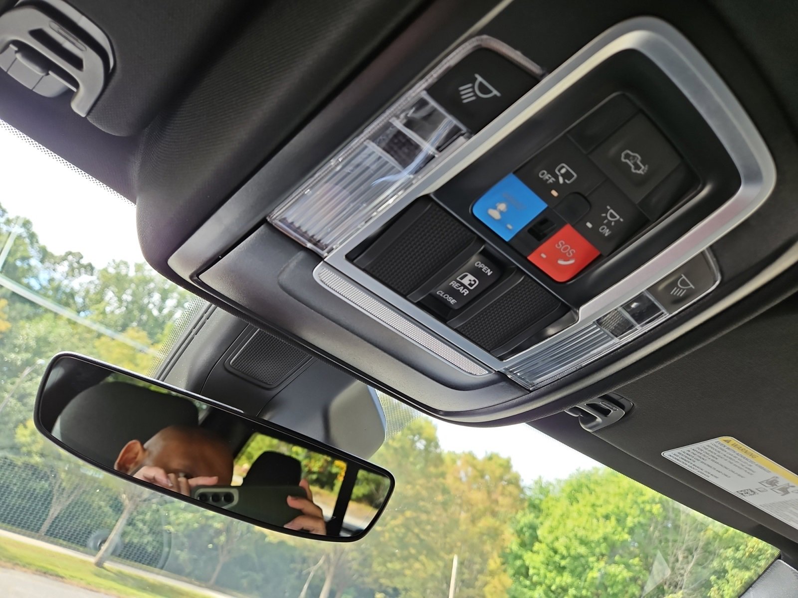 New 2025 RAM 1500 4x4 Crew Cab image 30