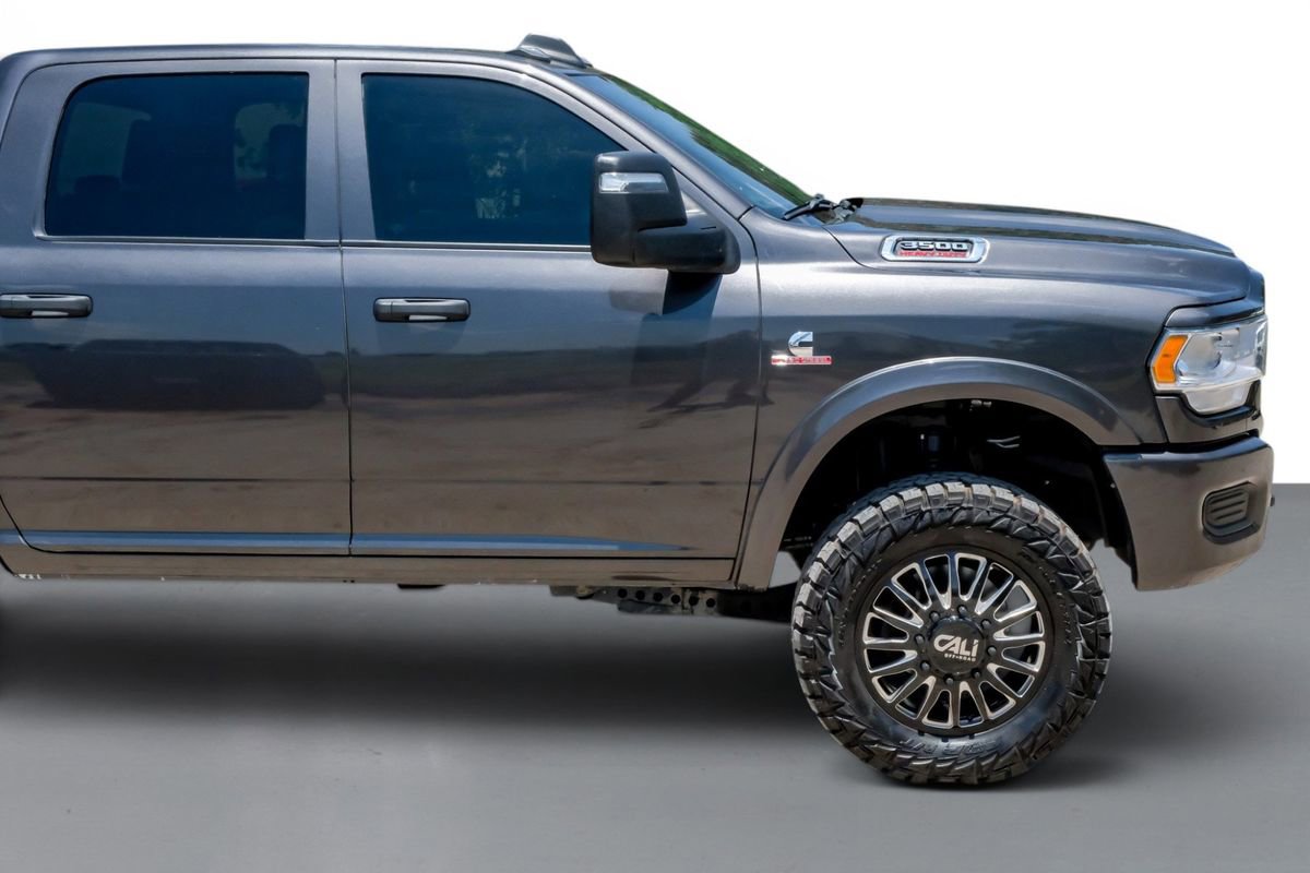 Used 2024 RAM 3500 Tradesman w/ Chrome Appearance Group AWD/4WD image 8