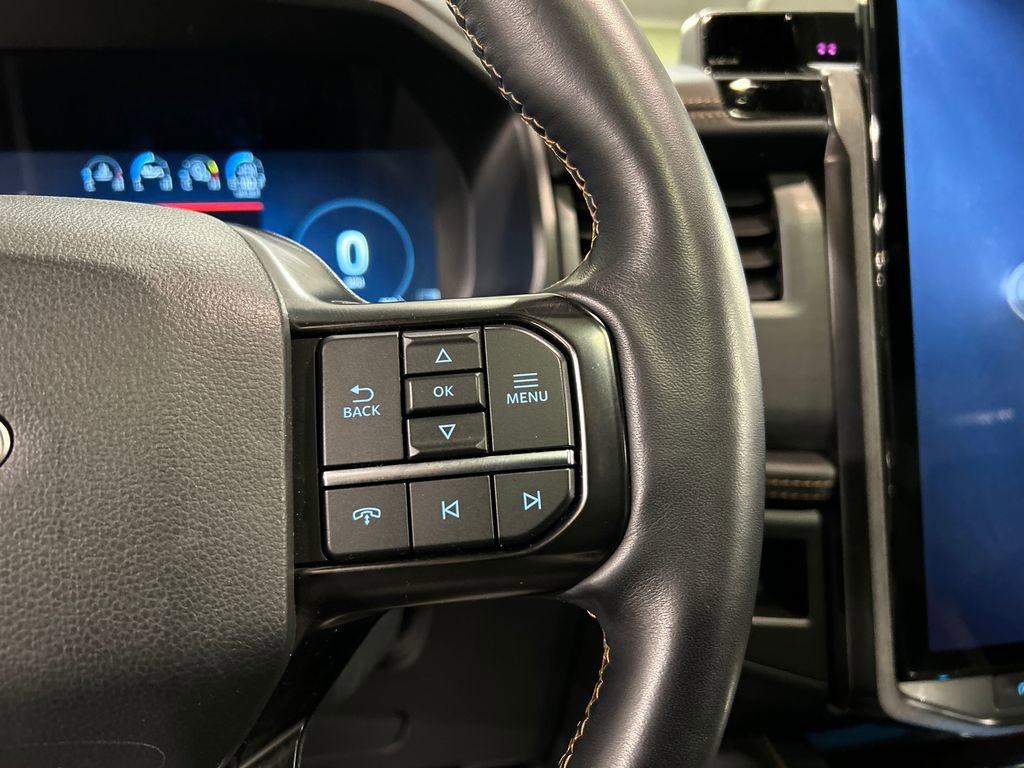 Used 2023 Ford Expedition Platinum AWD/4WD image 14
