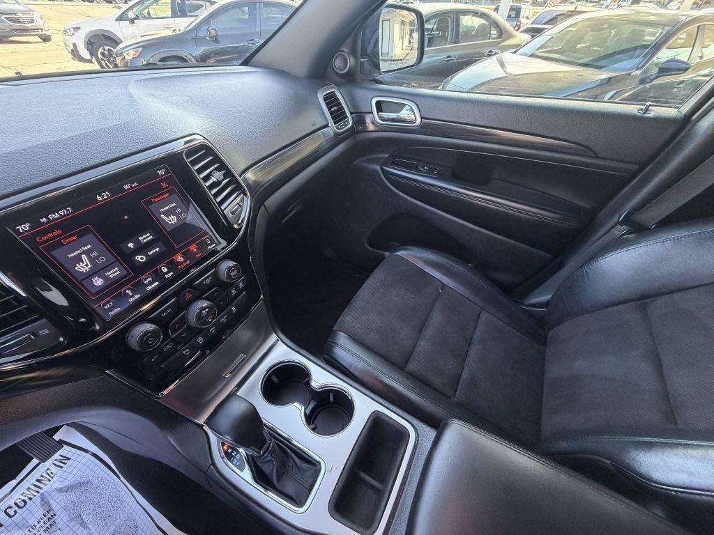 Used 2019 Jeep Grand Cherokee Altitude AWD/4WD image 18