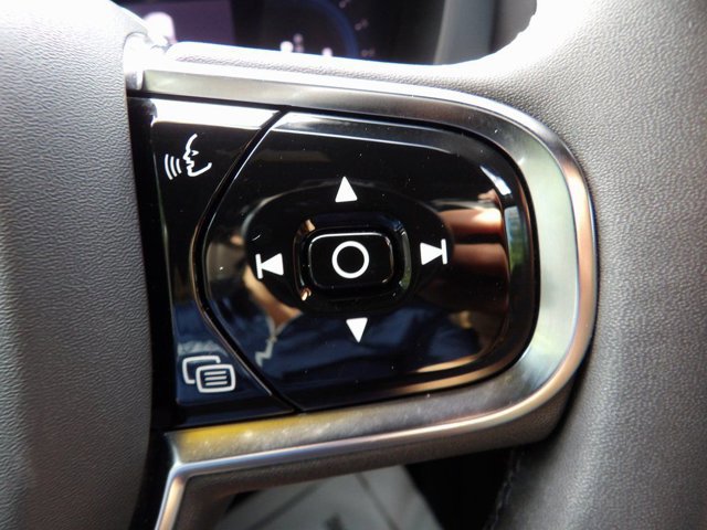 Certified 2024 Volvo XC60 B5 Plus w/ Protection Package Premier image 17