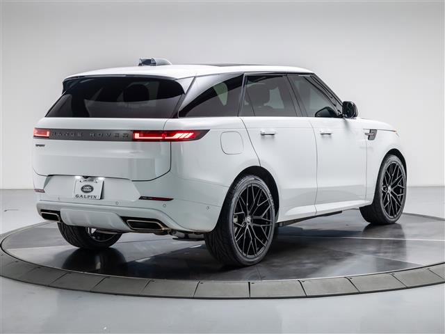 Used 2025 Land Rover Range Rover Sport Dynamic SE AWD/4WD image 5