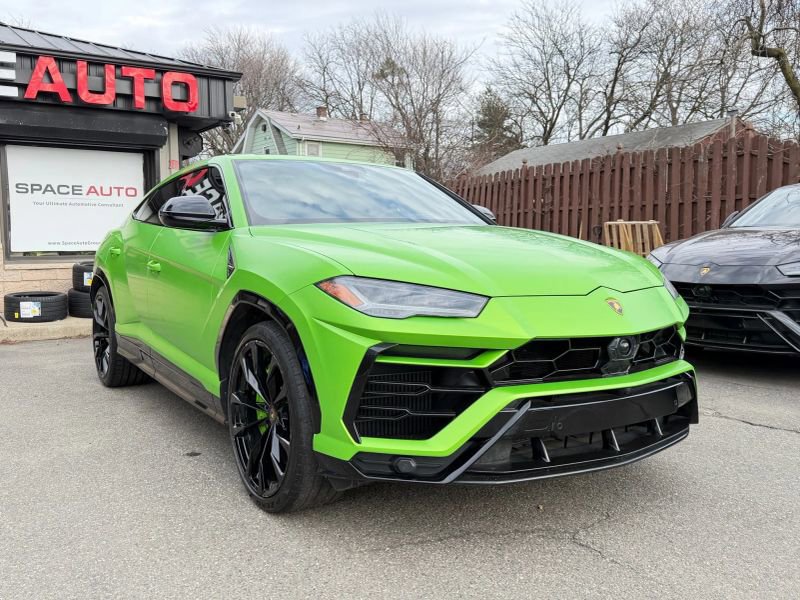 Used 2022 Lamborghini Urus AWD/4WD image 3