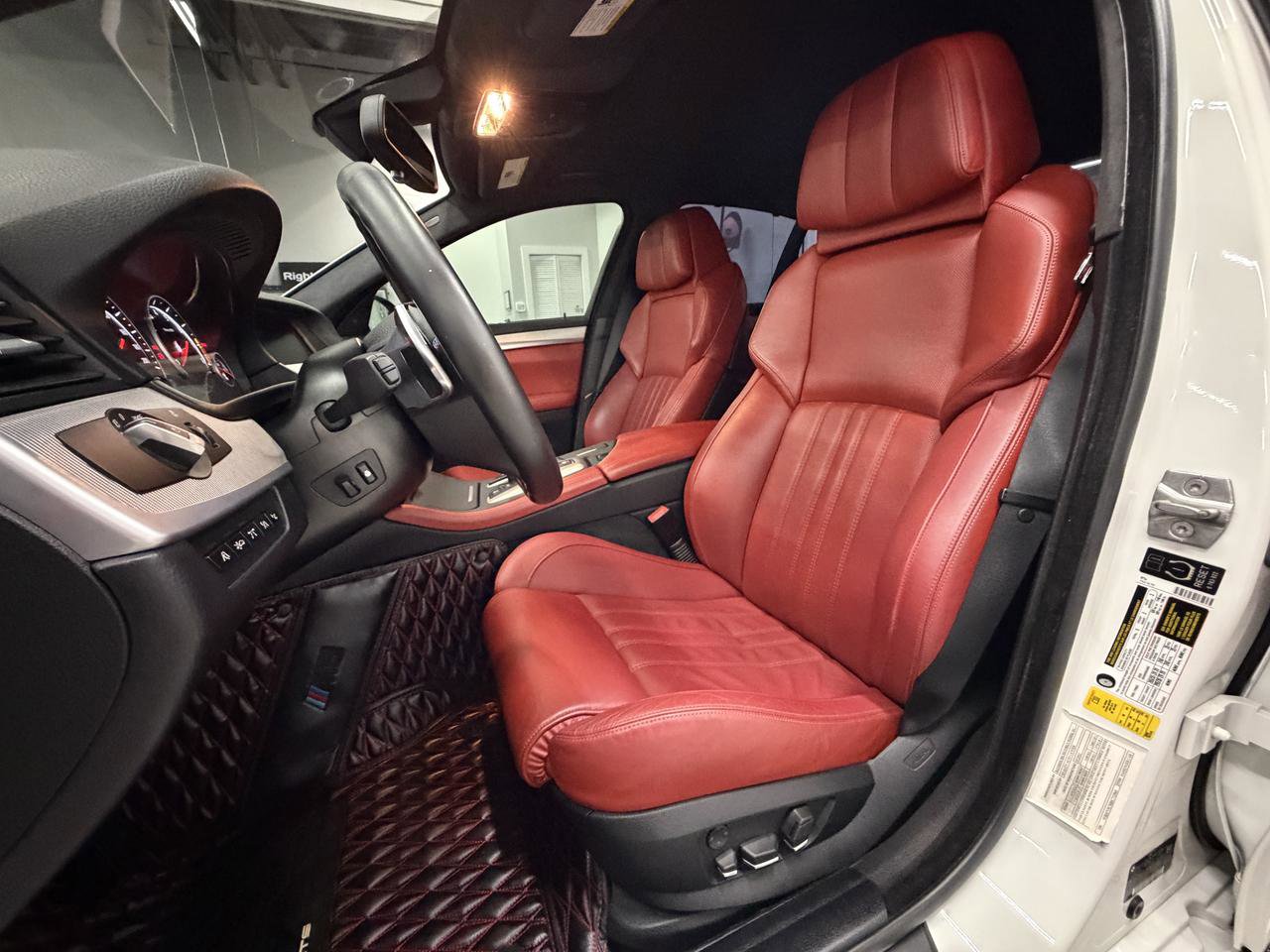 Used 2013 BMW M5 RWD image 9