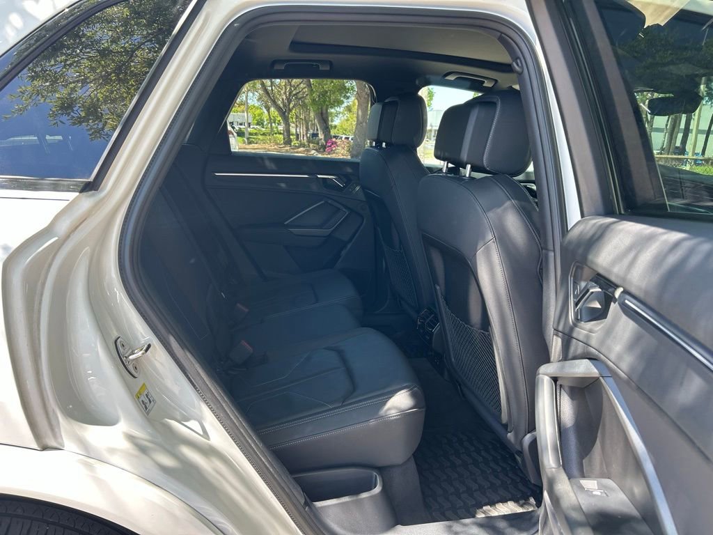 Used 2023 Audi Q3 2.0T Premium Plus w/ Premium Plus Package image 53