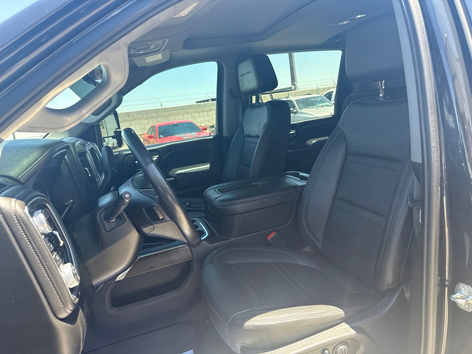 Used 2021 GMC Sierra 3500 Denali w/ Denali Ultimate Package AWD/4WD image 9