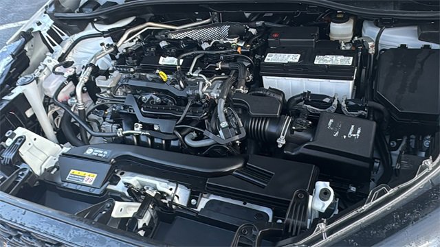 Used 2024 Toyota Corolla Cross LE image 34