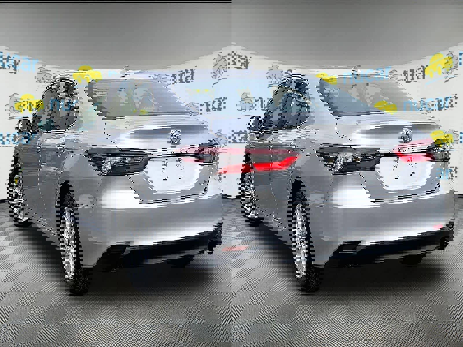 Used 2022 Toyota Camry LE image 4