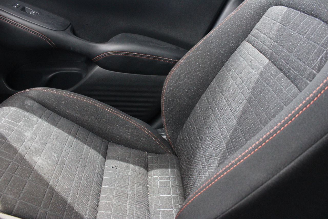 Used 2025 Honda HR-V Sport image 18
