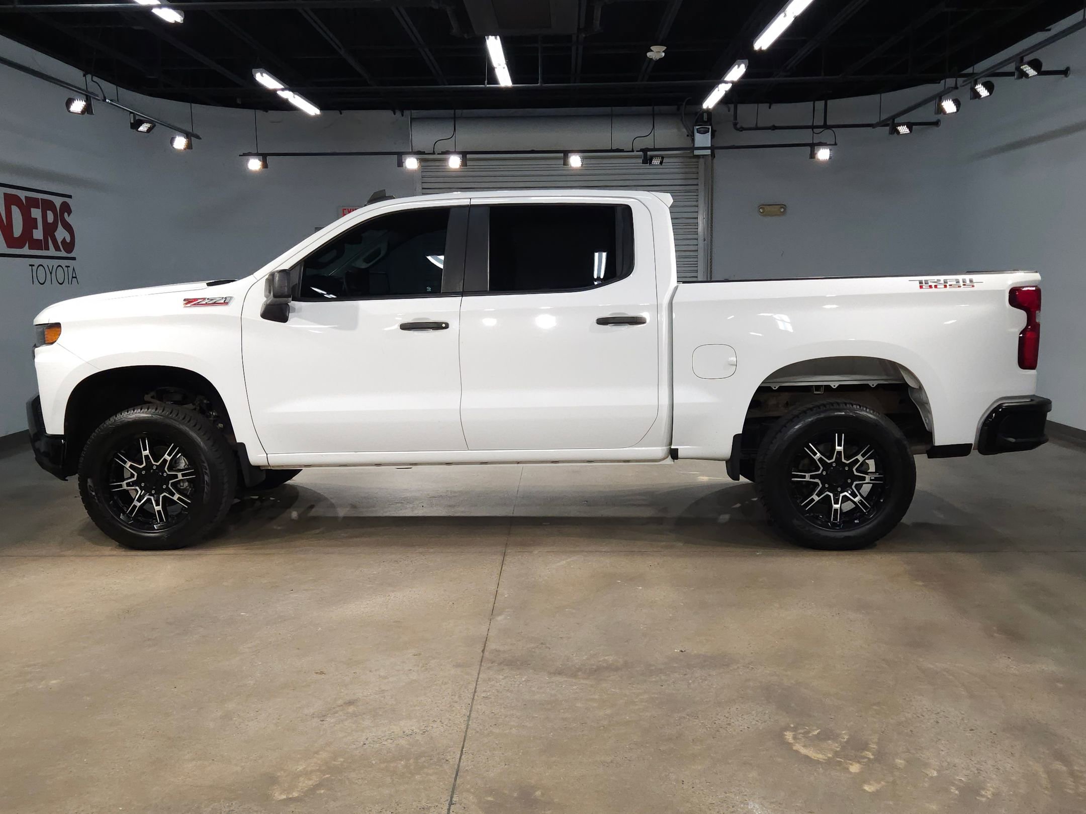 Used 2021 Chevrolet Silverado 1500 Custom Trail Boss image 4