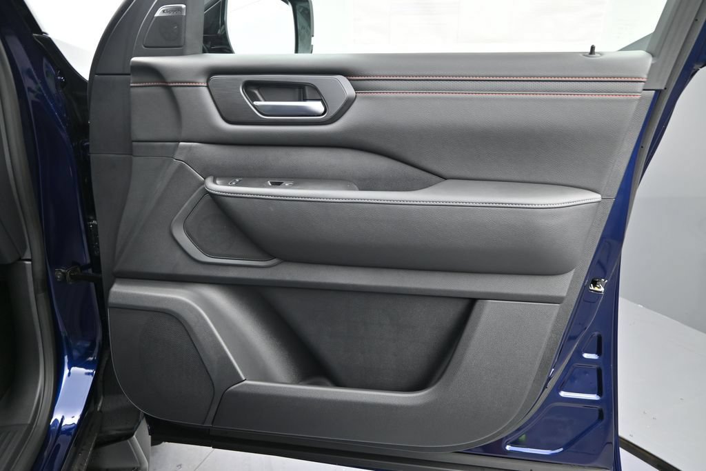New 2026 Nissan Armada PRO-4X AWD/4WD image 8