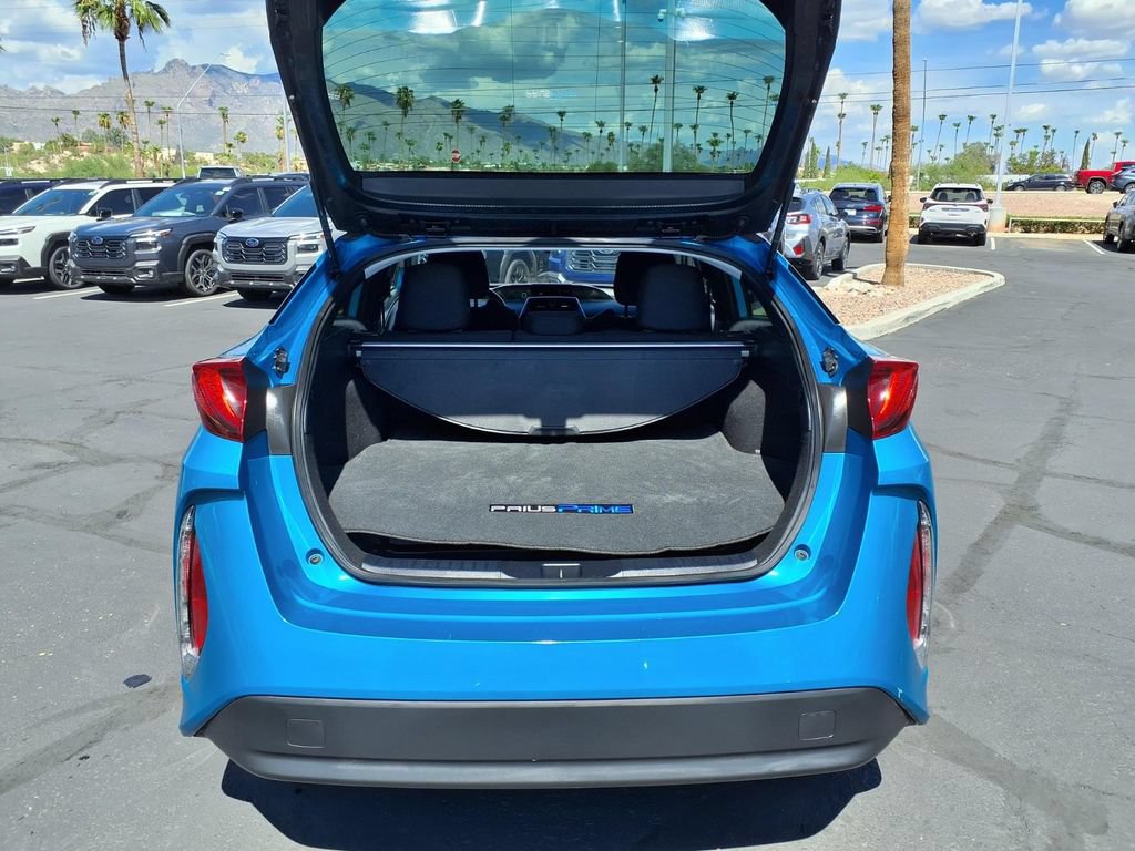 Used 2020 Toyota Prius Prime LE w/ Carpet Mat Package FWD image 15