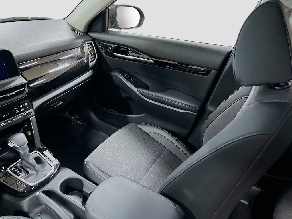 Certified 2024 Kia Seltos S image 22