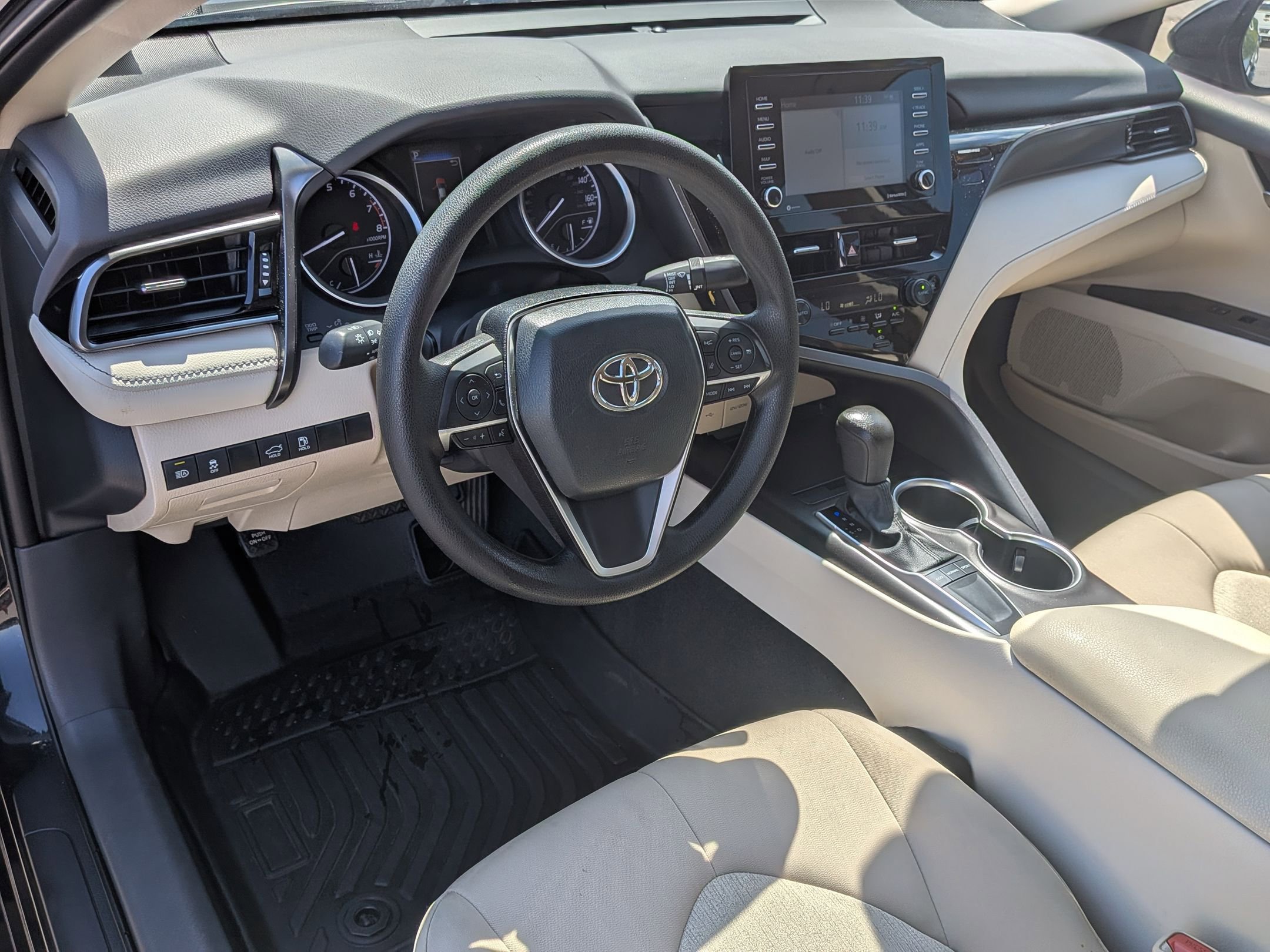 Used 2023 Toyota Camry LE FWD image 16