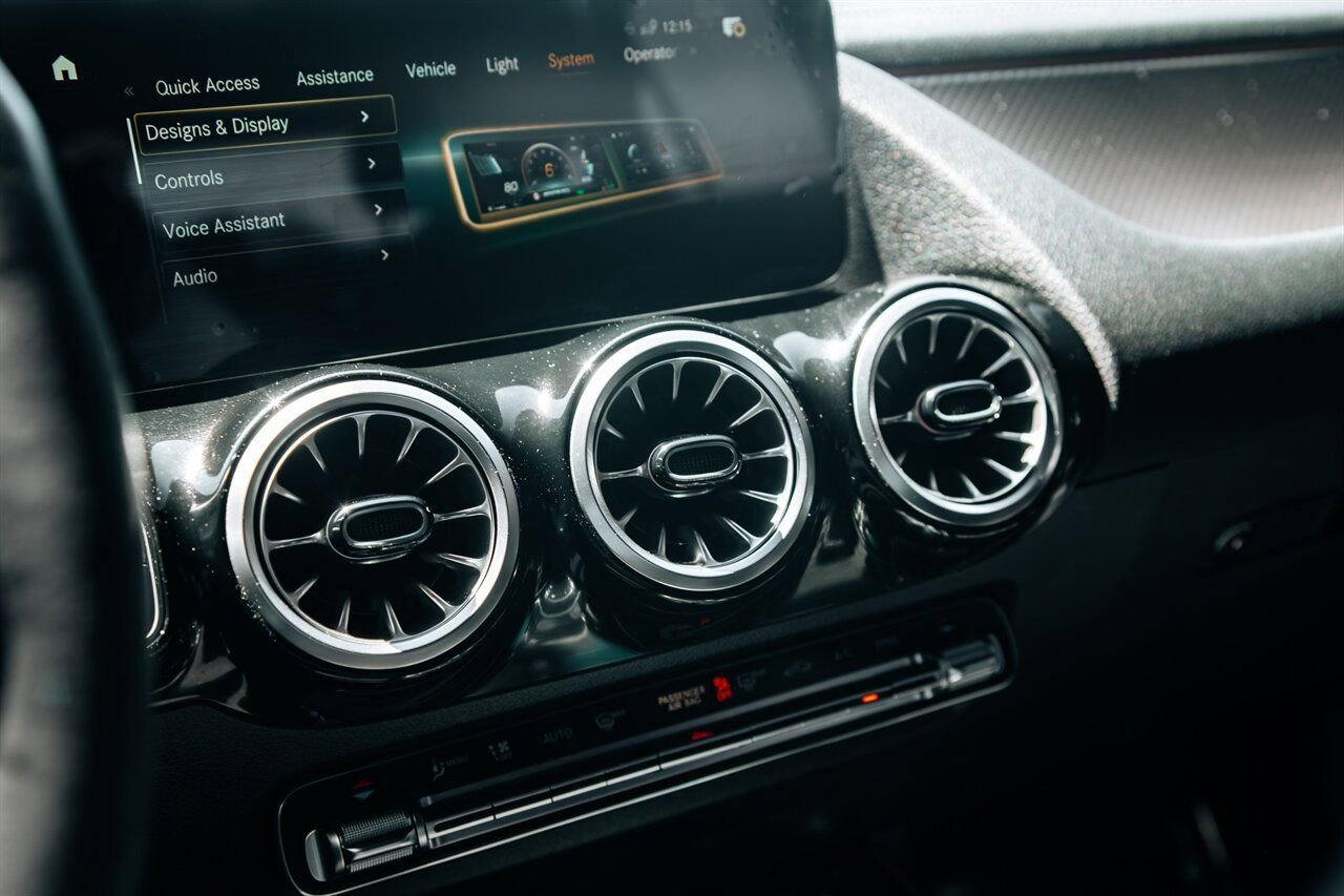 Used 2023 Mercedes-Benz GLA 35 AMG 4MATIC image 33