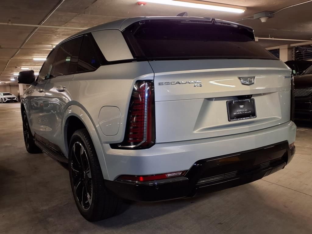 New 2026 Cadillac Escalade IQL Luxury image 8