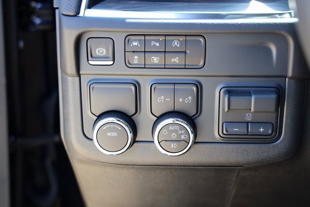 New 2025 Chevrolet Tahoe Premier w/ Sun And Tow Package image 19