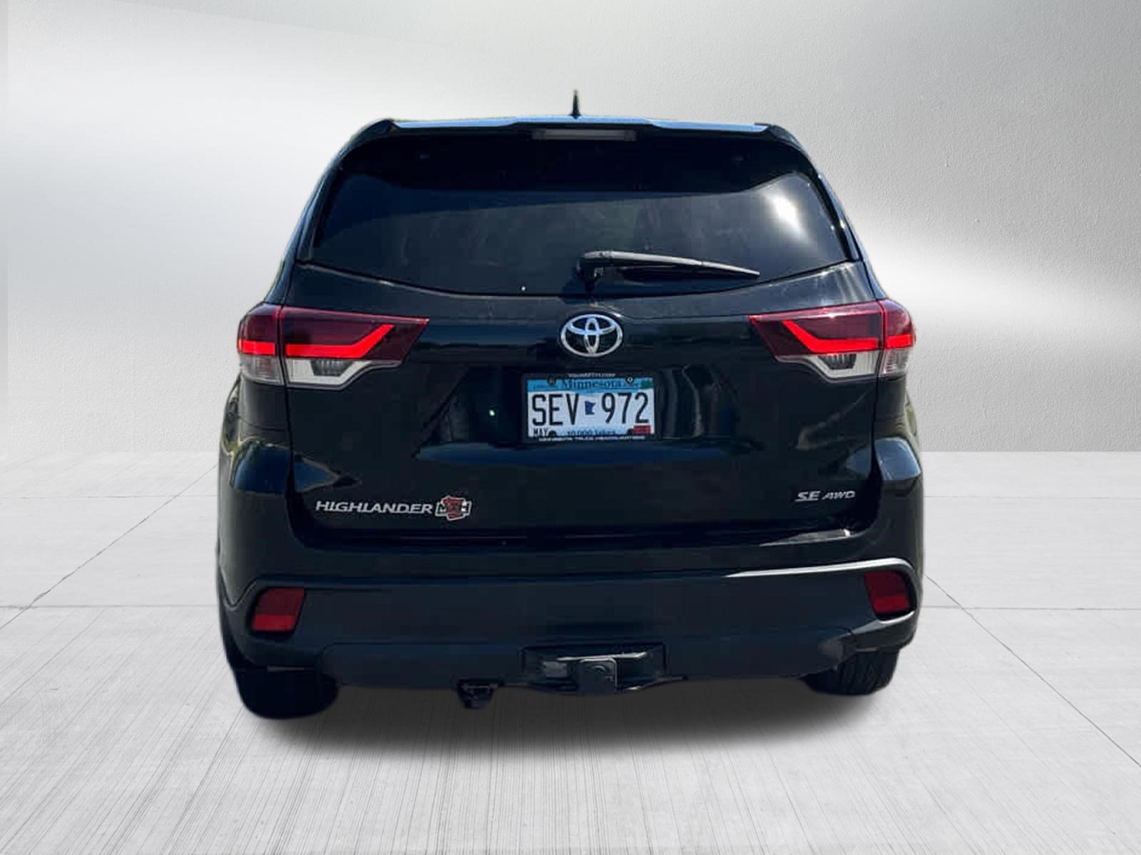 Used 2019 Toyota Highlander SE AWD/4WD image 10