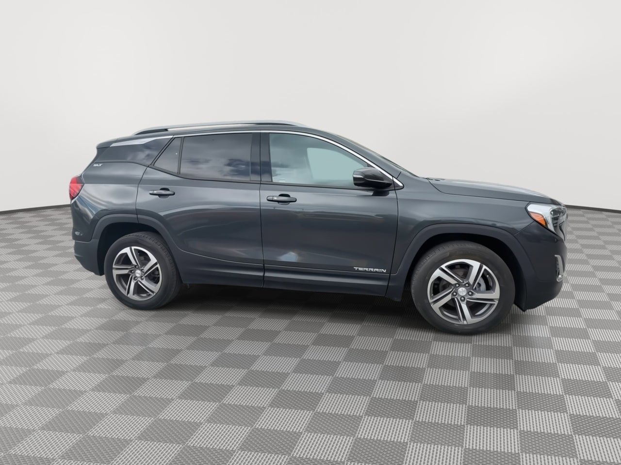 Used 2018 GMC Terrain SLT w/ Infotainment Package II AWD/4WD image 9