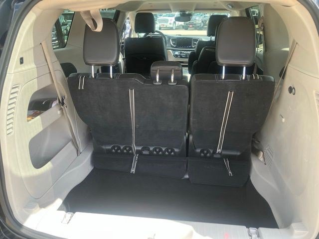 Certified 2023 Chrysler Pacifica Touring-L FWD image 23