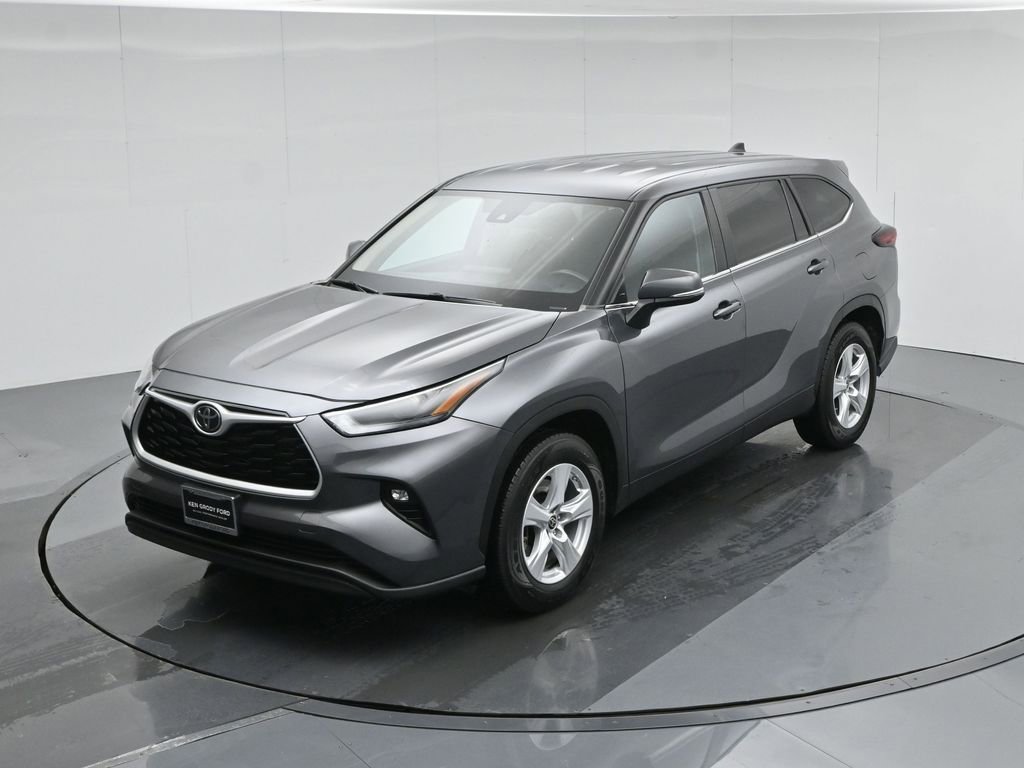 Used 2024 Toyota Highlander LE image 43