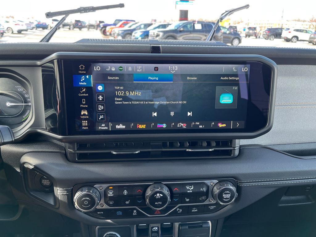 Used 2025 Jeep Wrangler Unlimited Sahara w/ Safety Group image 15