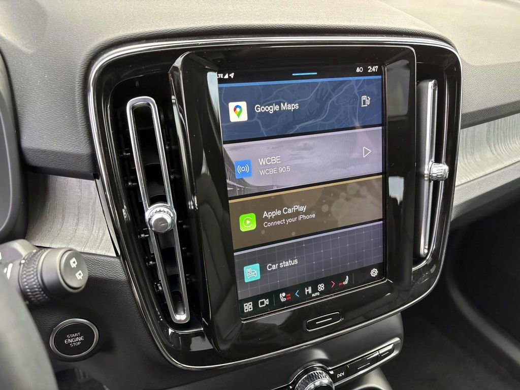 Used 2025 Volvo XC40 B5 Core w/ Protection Package Premier image 19