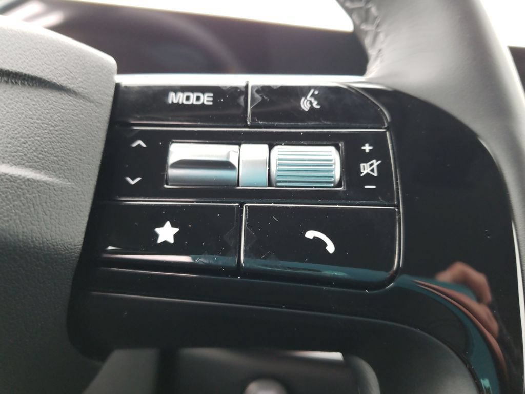 New 2026 Kia Sorento S FWD image 12