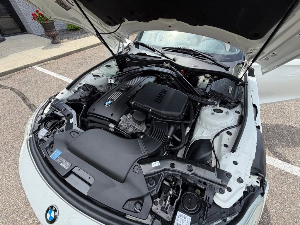 Used 2011 BMW Z4 sDrive35is RWD image 39