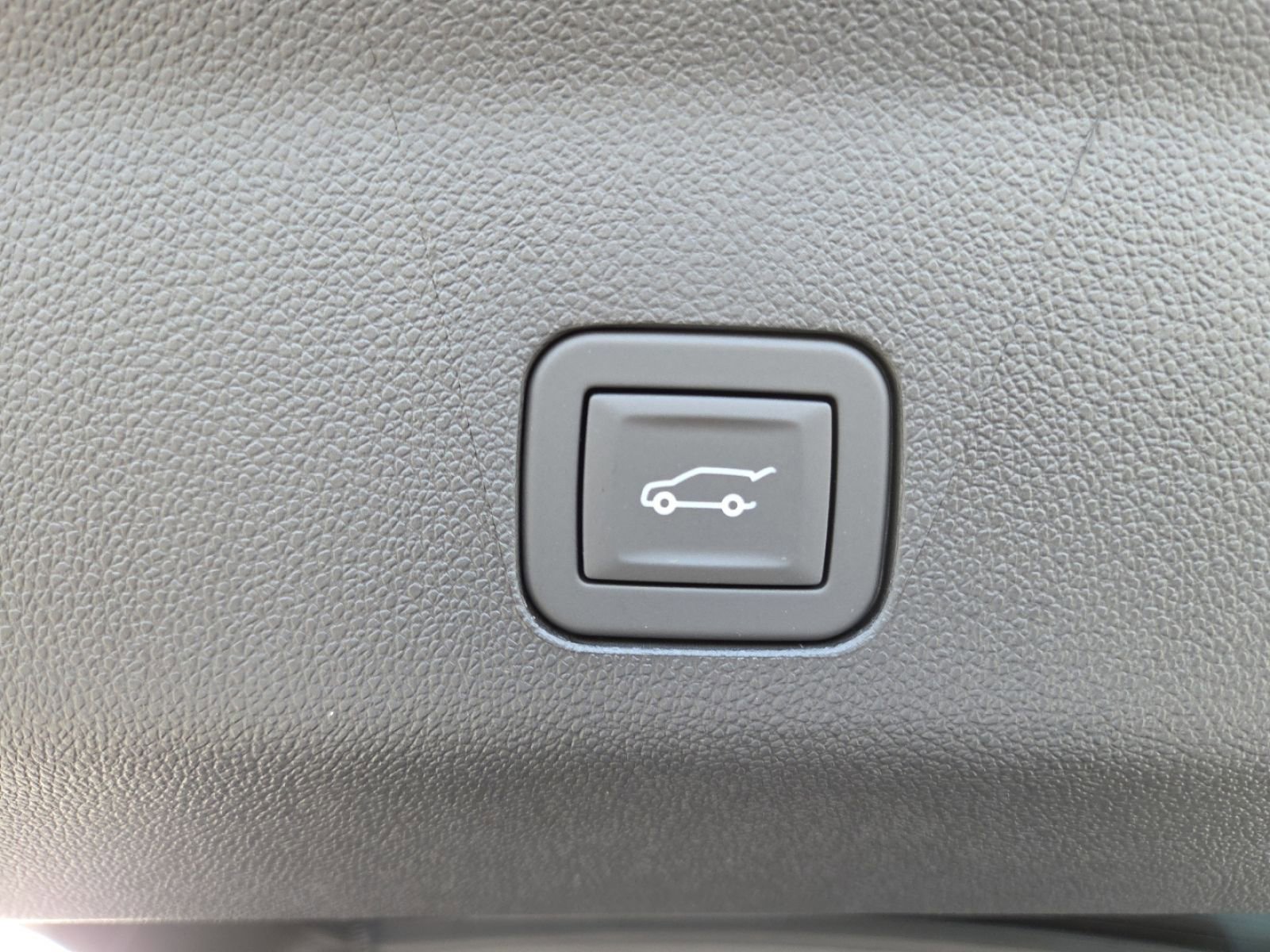 New 2026 GMC Yukon XL Denali Ultimate AWD/4WD image 26